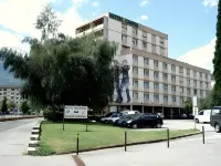 Hotel Castel Các khách sạn gần IUKB Institut Universitaire