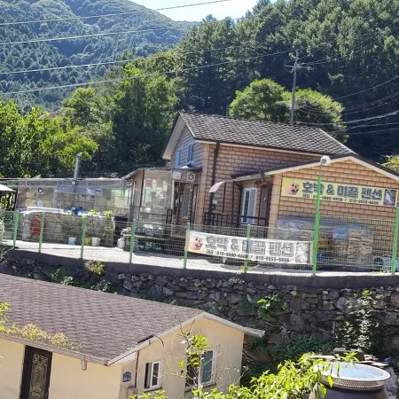 Gapyeong Pumpkin Pension Отели рядом с достопримечательностью «Храм Тэвонса»