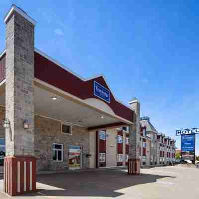 Travelodge by Wyndham Roberval Hotel Exterior