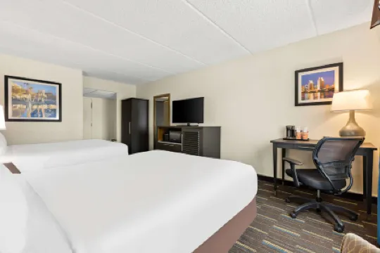 丘拉維斯塔聖地亞哥南舒適酒店