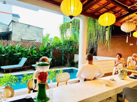 La ALBA Beach Villa Отели рядом с достопримечательностью «Tra Que Vegetable Village»