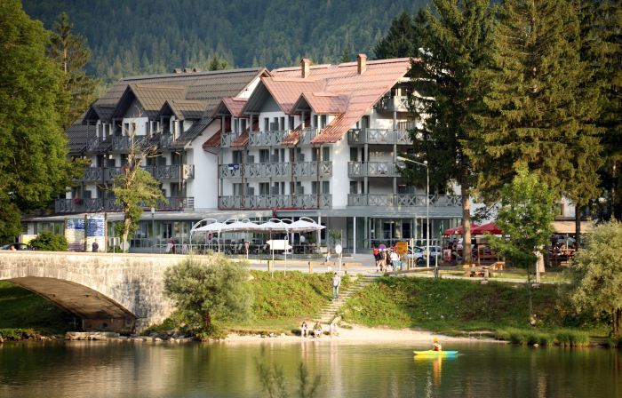 Hotel Jezero