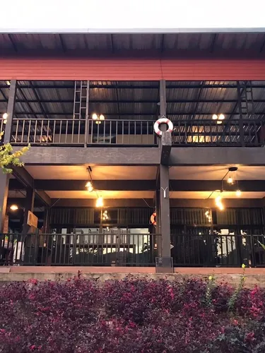 รูปภาพของ66 Baanaisuan 66 บ้านในสวน
