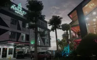 Amaze Hotel Kediri Simpanglima Gumul Monument附近的飯店