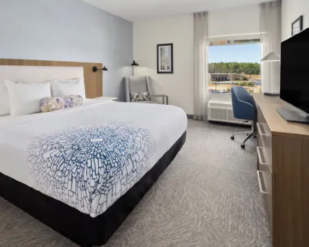 La Quinta Inn & Suites by Wyndham Locust Grove Hotels in Henry County