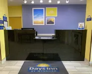 Days Inn & Suites by Wyndham Augusta Near Fort Eisenhower Hotels in Columbia County