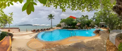 아오차롱 빌라 리조트 & 스파 Star Fruit Catamaran 주변 호텔