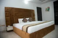 2-Bed Luxury Flat - Pet Friendly - Pool - Gym Hotels near Elegushi Beach