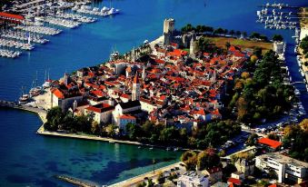 Apartment in Dalmatia Near Sea