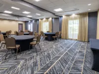 Hampton Inn & Suites Greensboro/Coliseum Area Hotels near Greensboro Coliseum