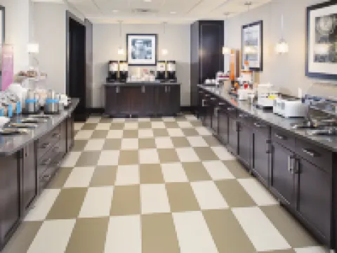 Hampton Inn & Suites Lansing West Hoteles en Waverly