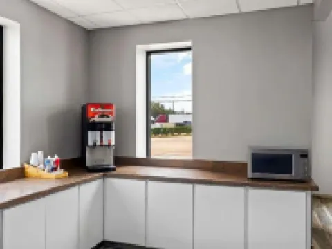 Econo Lodge Inn & Suites Channelview - Houston East Hoteles en Channelview