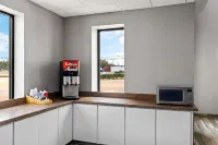 Econo Lodge Inn & Suites Channelview - Houston East