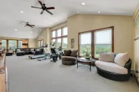 Family Style 6 Bedroom Home, 2 Pools, Luxurious Getaway!  Pristine & Relaxing!