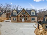 In Door Pool-6Br 5BA Lodges by Silver Dollar City & Table Rock Lake Sleeps 16