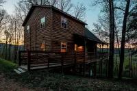 Mountain View Cabin w/ Hot Tub & Fire Pit - Chalets