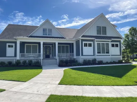 "Awenasa" Luxury 4BR home near beach with theater, games, and gourmet kitchen! Отели в г. Кейп Чарльз