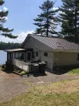 Peaceful Waterfront Toddy Pond Retreat Hotels near Red Roo Rescue
