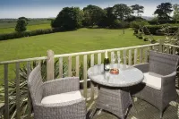 A luxurious self-catering retreat for two, complete with indoor pool & hot tub. Các khách sạn ở Winchelsea