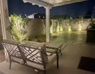 Cozy 2-bedroom single story home. Hotels near T-Mobile