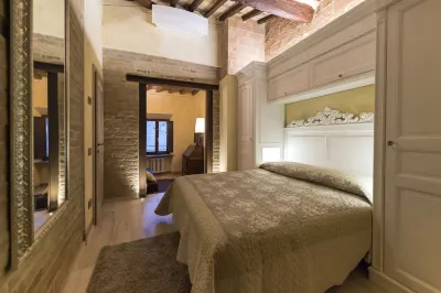 Tognazzi Holiday Home - Luxury Apartment Coretta - view of medieval towers