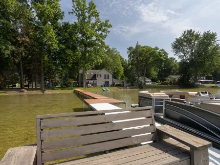 Private lakefront home 30 minutes from downtown Ann Arbor!