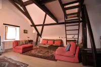 Lots of character, ideal location, lovely garden Hotel a Soultz-Haut-Rhin