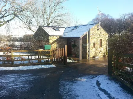 Charming Detached Completely Private Stone Built Open Plan Cosy Retreat For 2