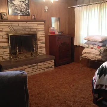 Relax at our River Front Cabin in Historic Upper Canyon