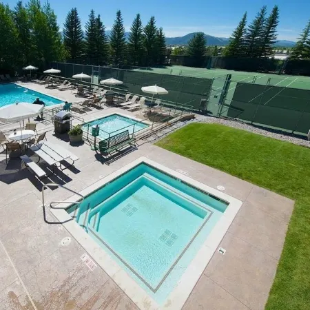 Teewinot B5: Top Floor 2BR/2BA Condo -- Fully Remodeled