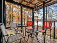 Secluded Lakefront Retreat: Fishing/Kayak/Paddleboard/Pets are Welcome Hotels in Bledsoe County