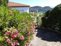 Villa with superb sea view , 6 people,  close to CANNES and SAINT TROPEZ Hotels near Les Roches de l'île des vieilles