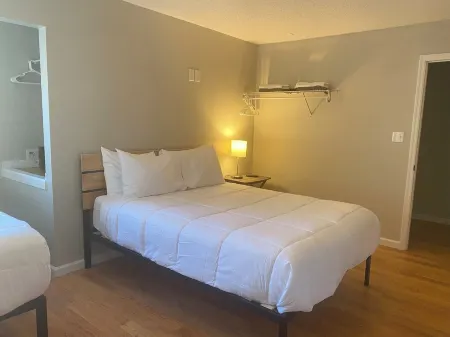 Large group & couples retreat