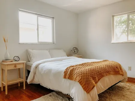 Cozy stay within one mile of downtown Delaware’s shops, restaurants and pubs.