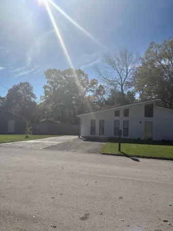 Unique home in the heart of Soddy Daisy Отели в г. Содди-Дейзи