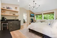 The Avery House ~ A Luxury Retreat in Newberg