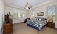 Amazing Coastal Resort Home, Indoor/Outdoor Pools, Kayaking, Tennis, & Fishing Explore OC附近的飯店