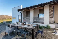 ROSTAGNI 1834: BEAUTIFUL APT IN VILLA WITH POOL IN THE BAROLO REGION