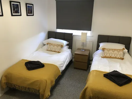 Riverside Home. 3 Bedroom. Free Parking. 10 mins to Newcastle Centre