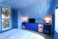⟰ DELIGHTFULLY DESIGNED
