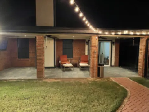 The Corner Spot with a hot tub!!
