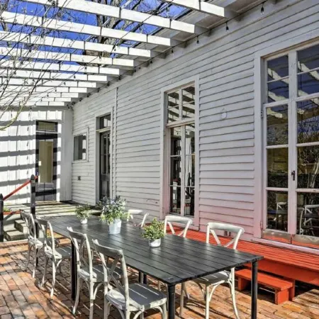 Historic Charm in St. Elmo 3Br/3BA Situated on over an Acre at Base of Lookout