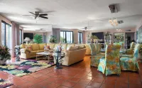Panoramic 3BR/3BA Condo - Direct Beach Ocean Front