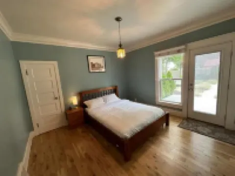 ALL NEW - Clean & Modern! Mountain Garden Oasis!