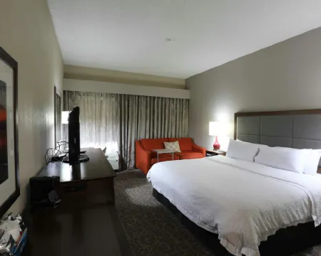 Hampton Inn Dyersburg Hotels in Dyer County