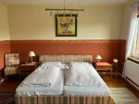 Cozy farmhouse situated on hill, with beautiful view of nature Hotels in Ostholstein