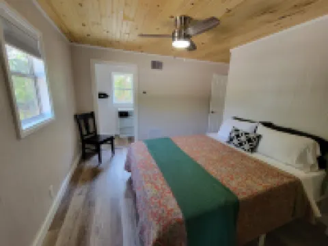 Charming Waterfront Cottage