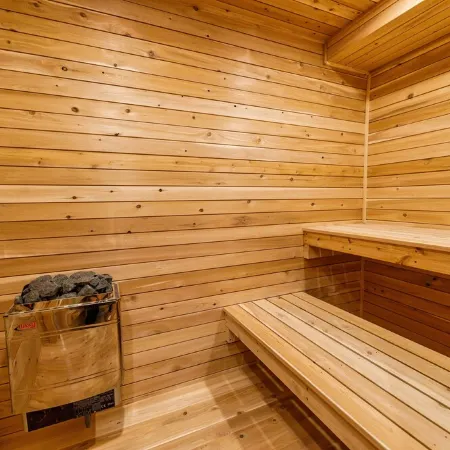 Larsen Lodge Downtown Village Egg Harbor, Sauna, New, Rustic and Elegant.