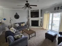 Year Round Relaxation with Beautiful Lake View for Creating Great Memories!