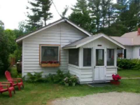 Keene Cozy Cottage in the Heart of the Adirondack Mountains!
